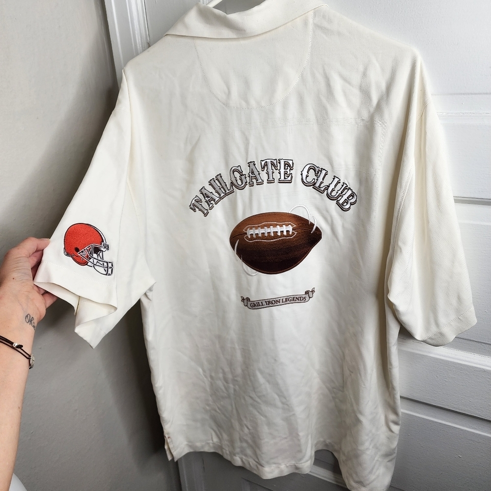 Tommy Bahama Cleveland Browns Silk Button Down Short Sleeve Tailgate Club Large
